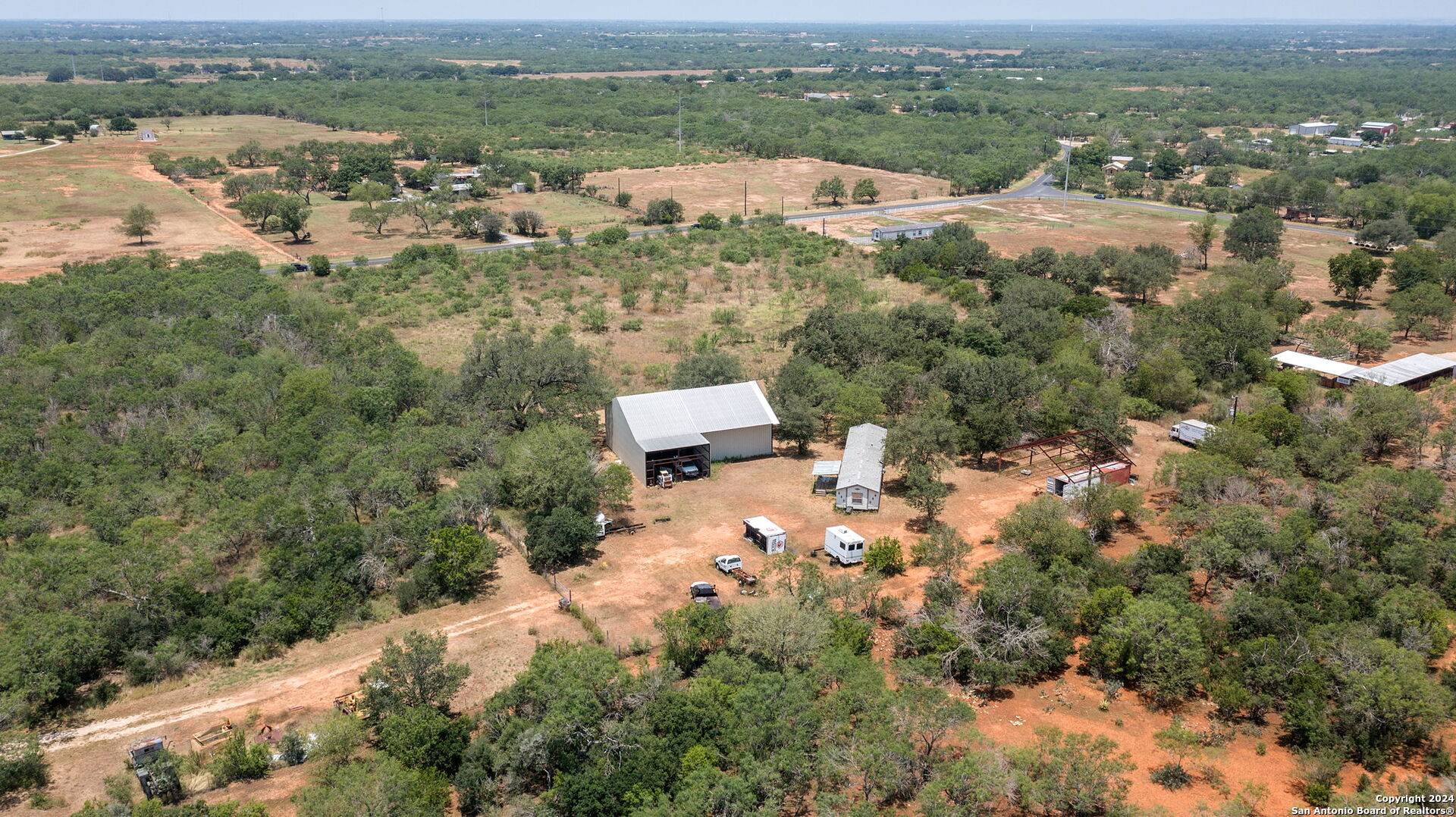 Somerset, TX 78069-3112,10.5+- AC 19366 Benton City Rd