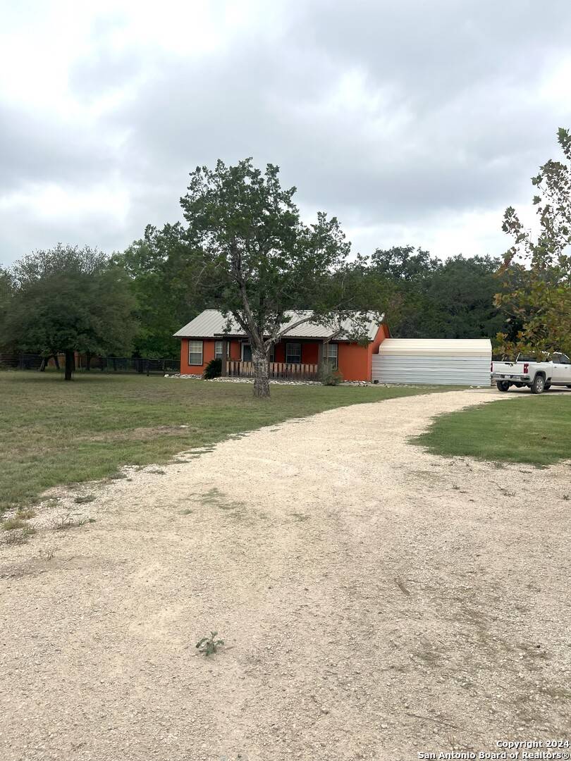 Leakey, TX 78873,143 TAFF