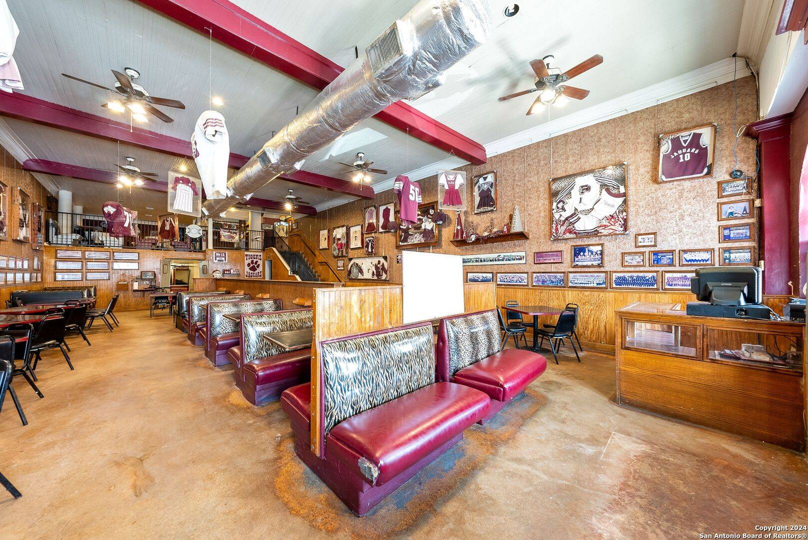 Floresville, TX 78114-2223,1031 C ST