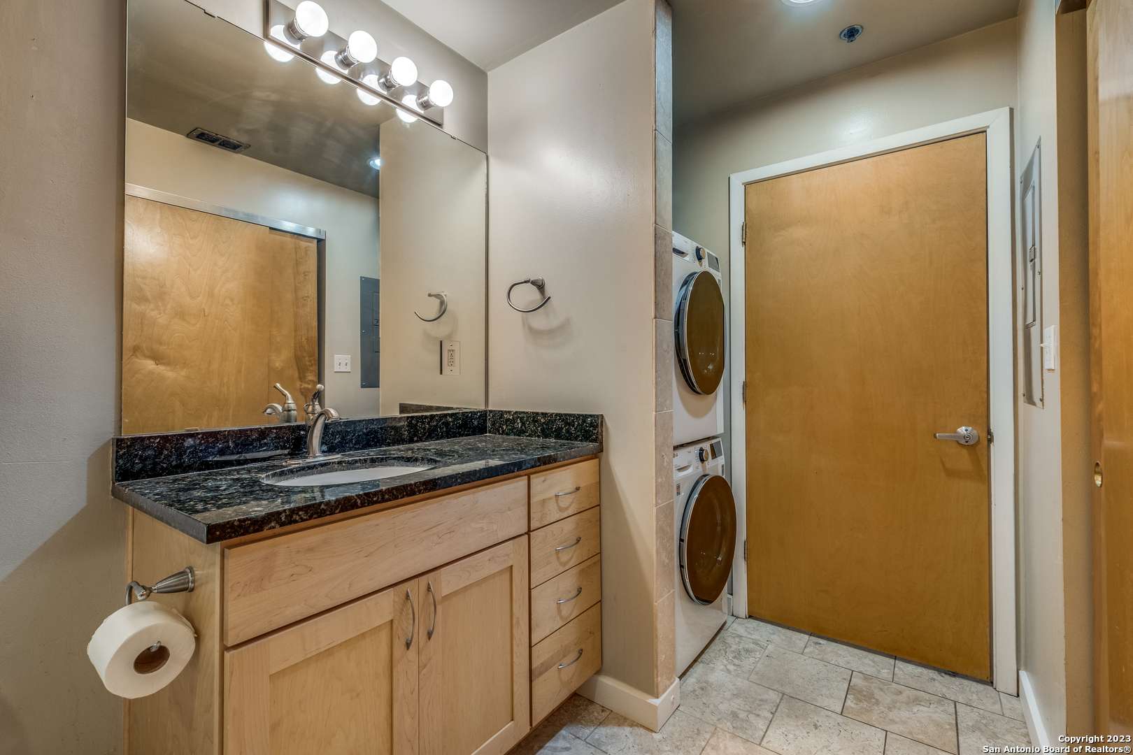 San Antonio, TX 78204-1655,1331 FLORES ST UNIT 213