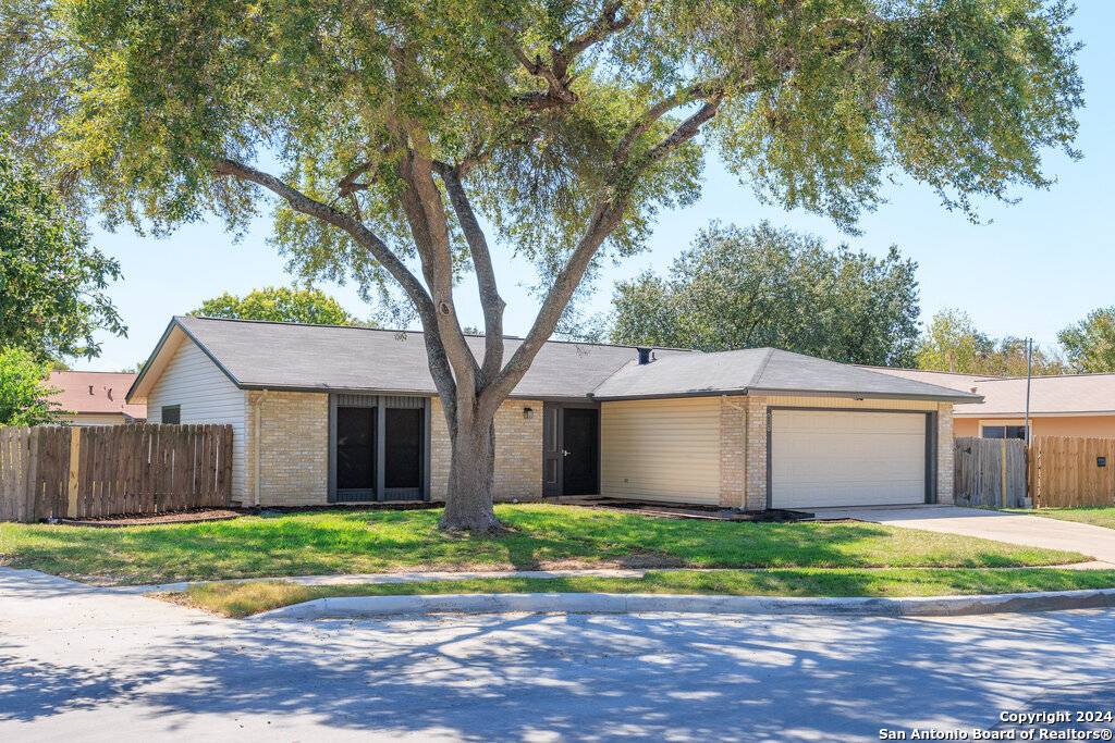 Live Oak, TX 78233-3055,11106 WHITE SANDS