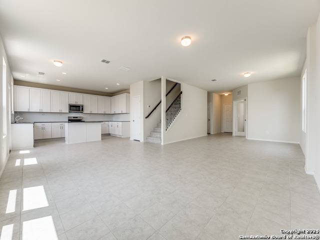 Boerne, TX 78015,27530 Holly Grape