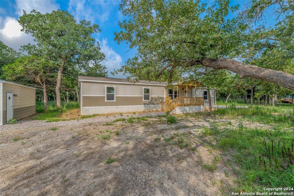 Seguin, TX 78155,910 Swallows Ln