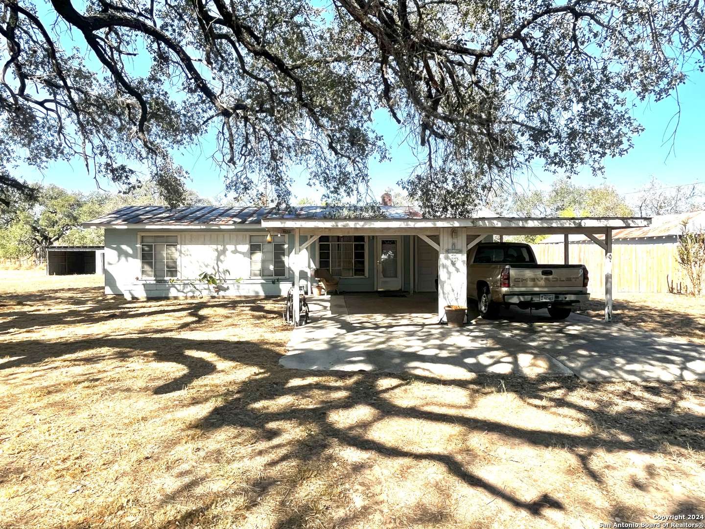 Poteet, TX 78065,10849 HIGHWAY 16