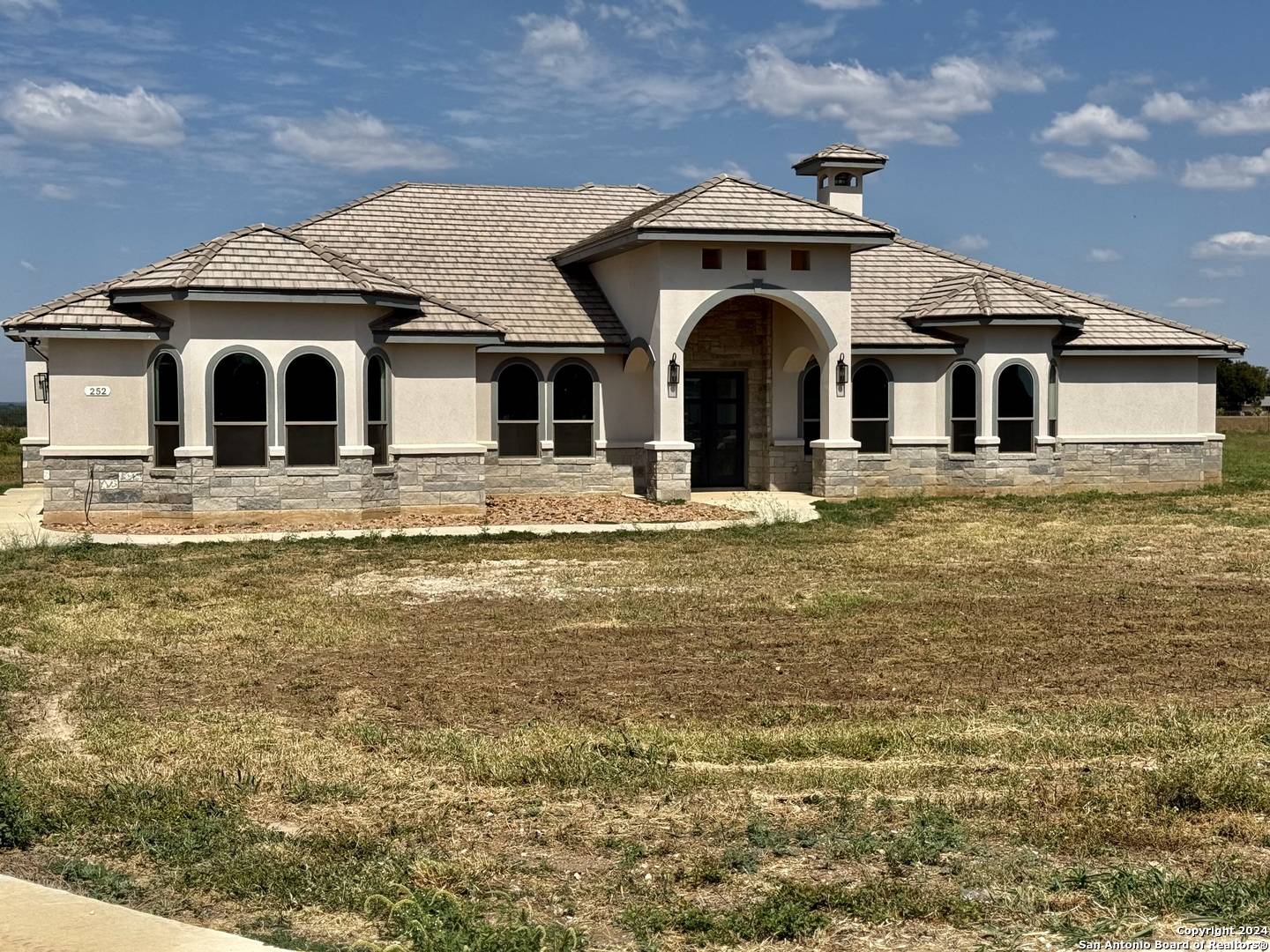 Castroville, TX 78009,252 Venado Oaks