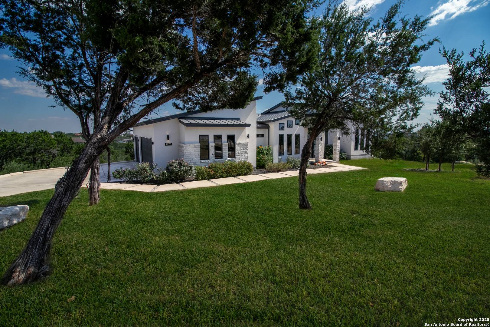Mico, TX 78056-5543,1273 COUNTY ROAD 2801