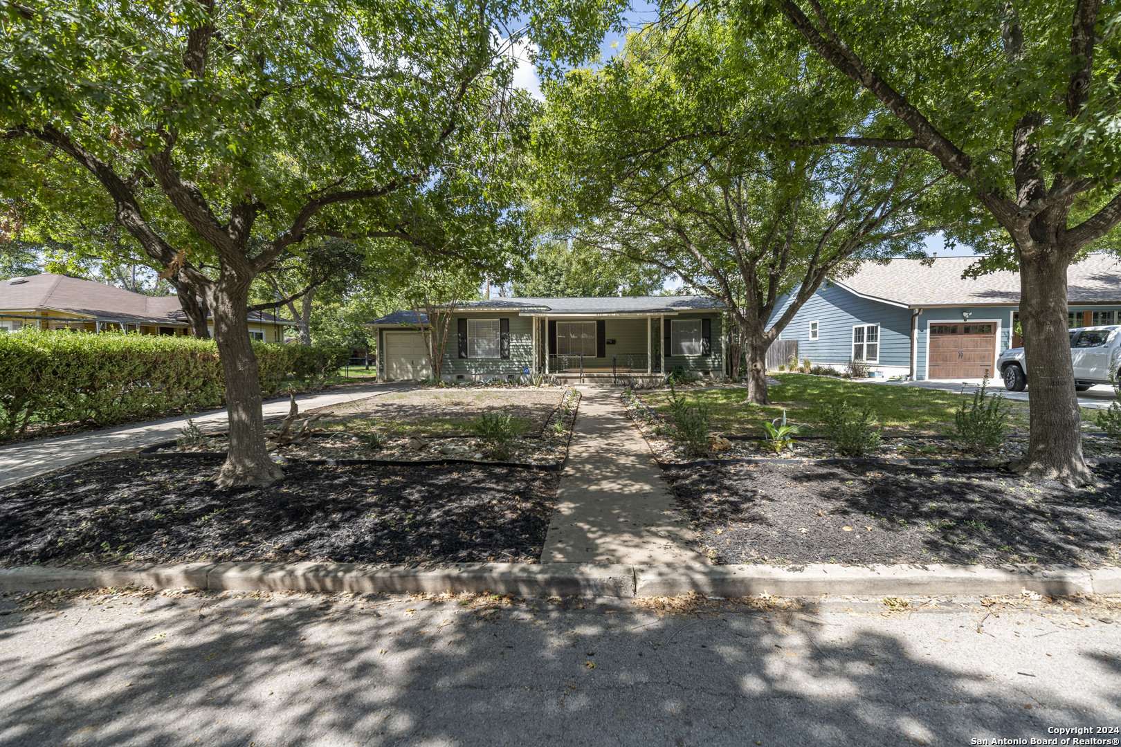 San Antonio, TX 78209-4217,111 IRVINGTON DR