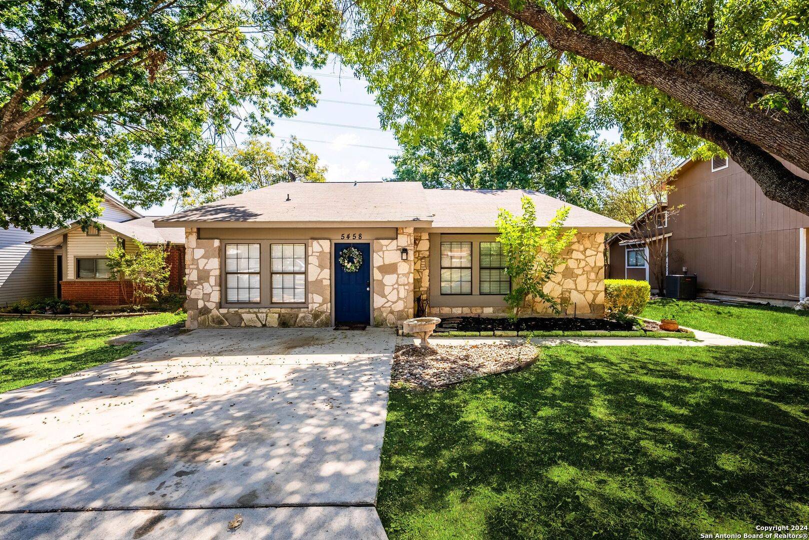 San Antonio, TX 78247,5458 Vista Court