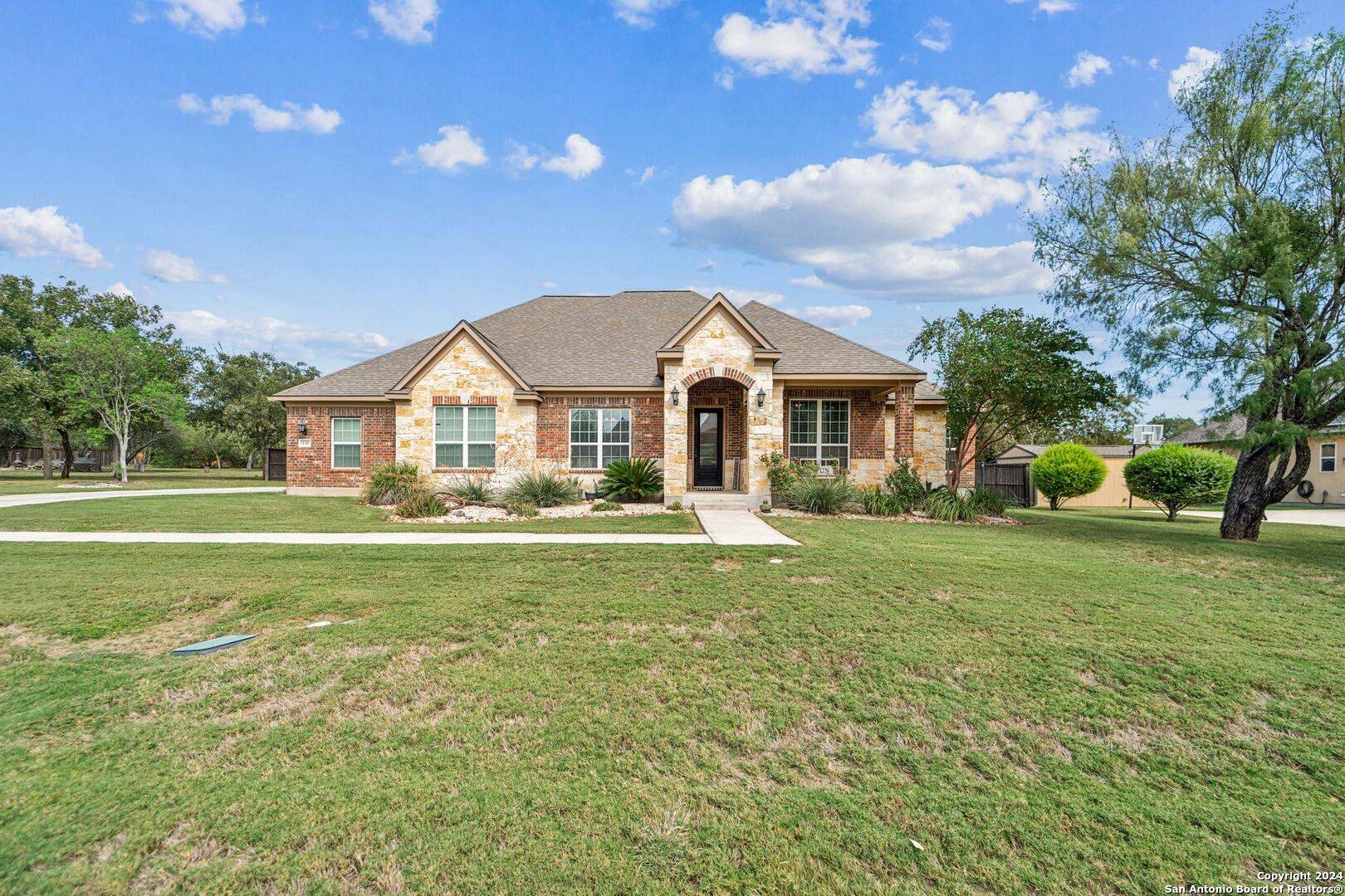 Castroville, TX 78009-3439,130 SUNRISE HL