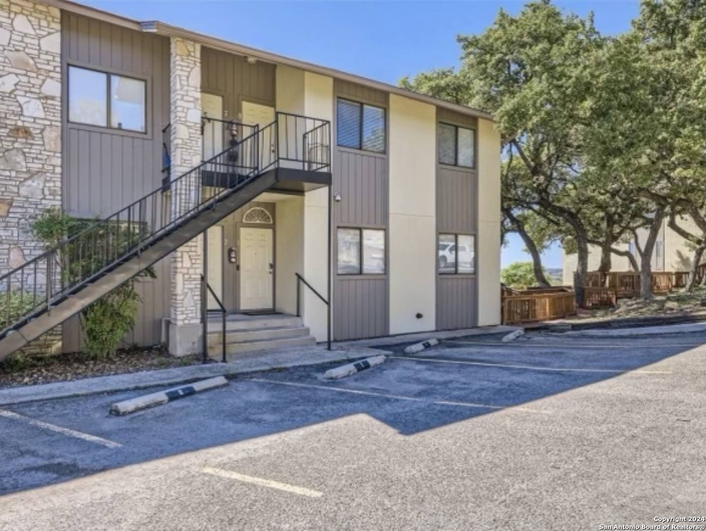 Canyon Lake, TX 78133-3349,1256 Cougar Dr UNIT 2