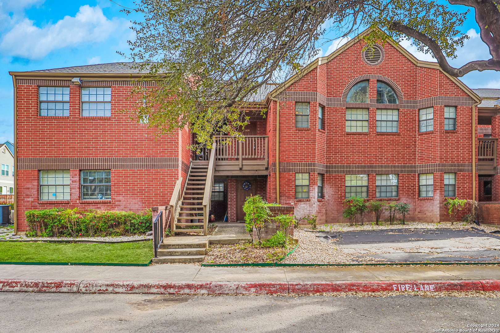 San Antonio, TX 78240-5204,7930 ROANOKE RUN UNIT 1104