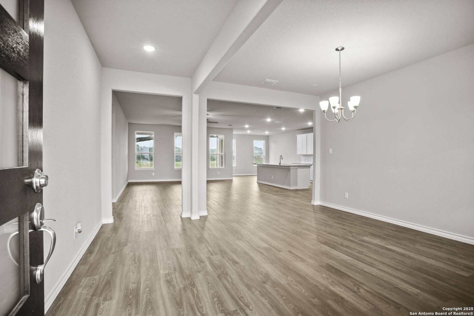 Castroville, TX 78009,172 Landon Path