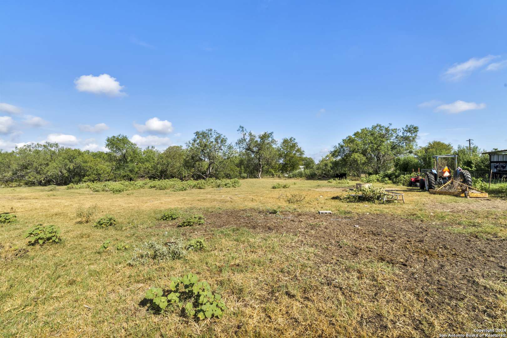 La Vernia, TX 78121,12153 US Hwy 87 W