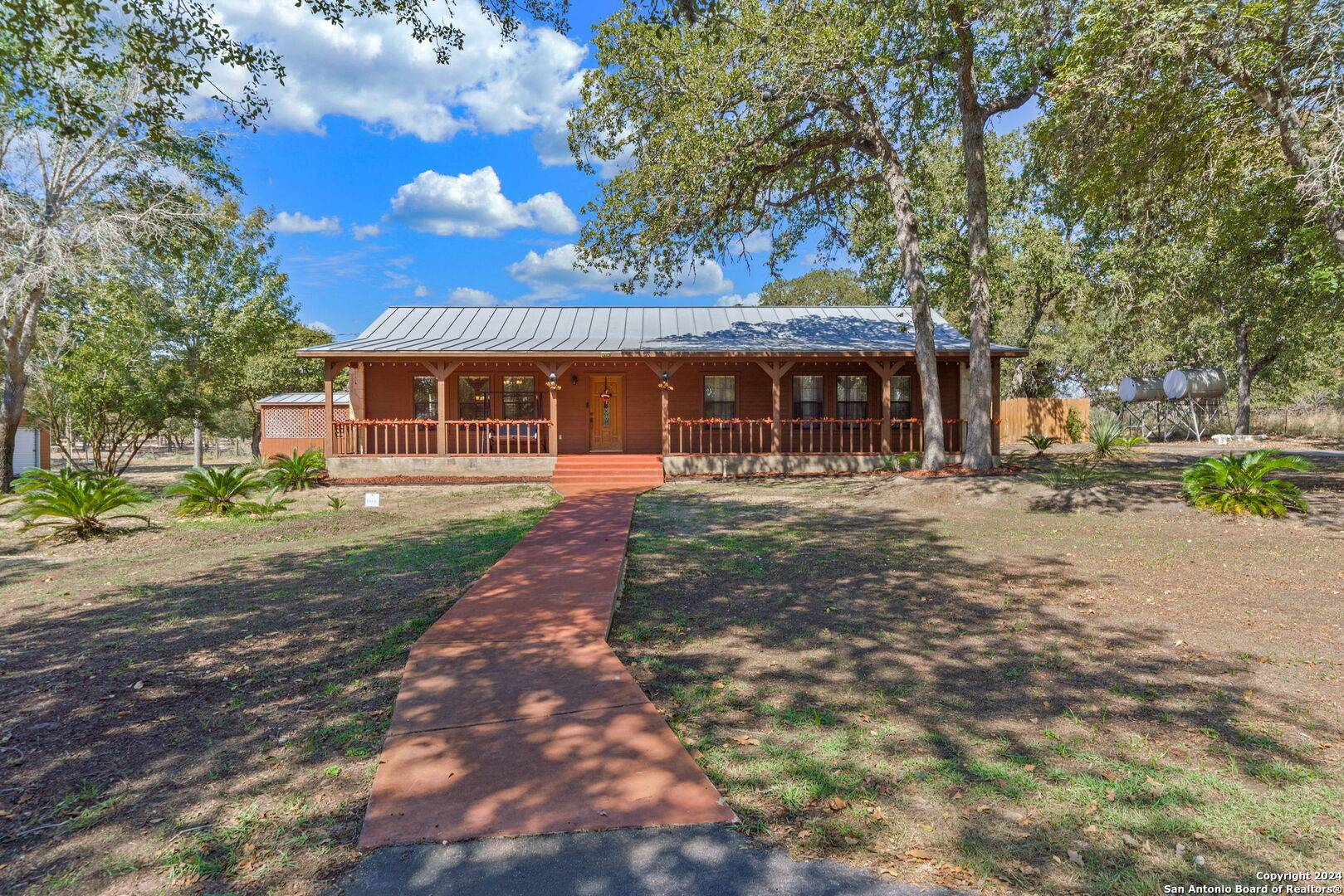 Floresville, TX 78114,11230 FM 775