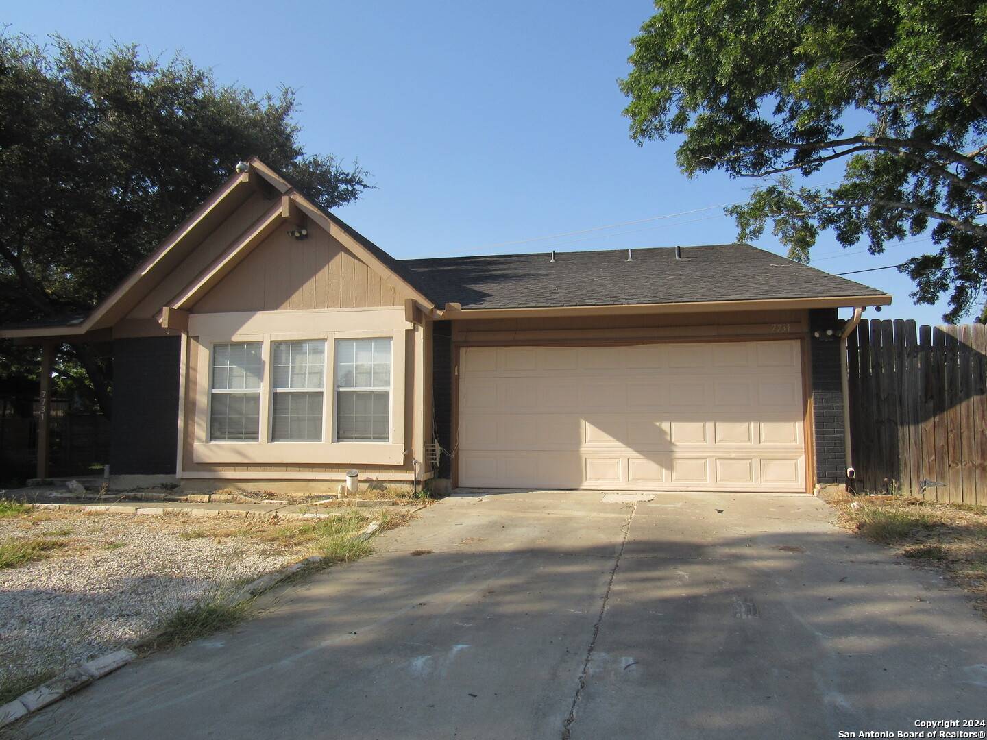 San Antonio, TX 78239-4010,7731 CLEAR RIDGE DR