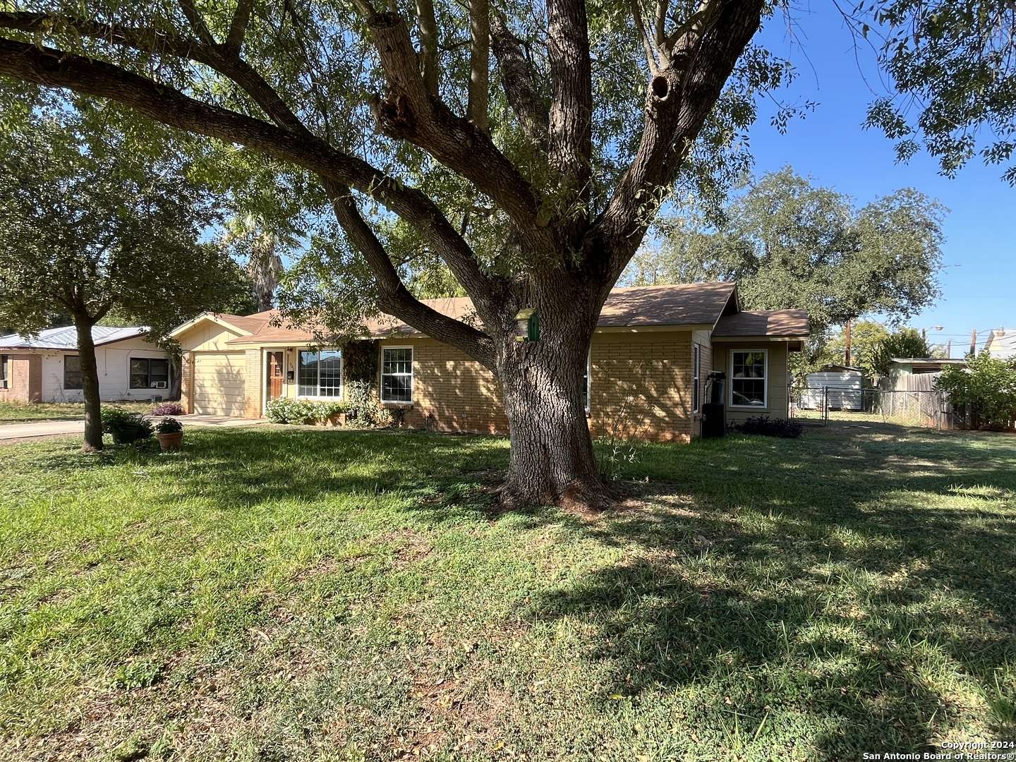 Pearsall, TX 78061,541 Margo Drive