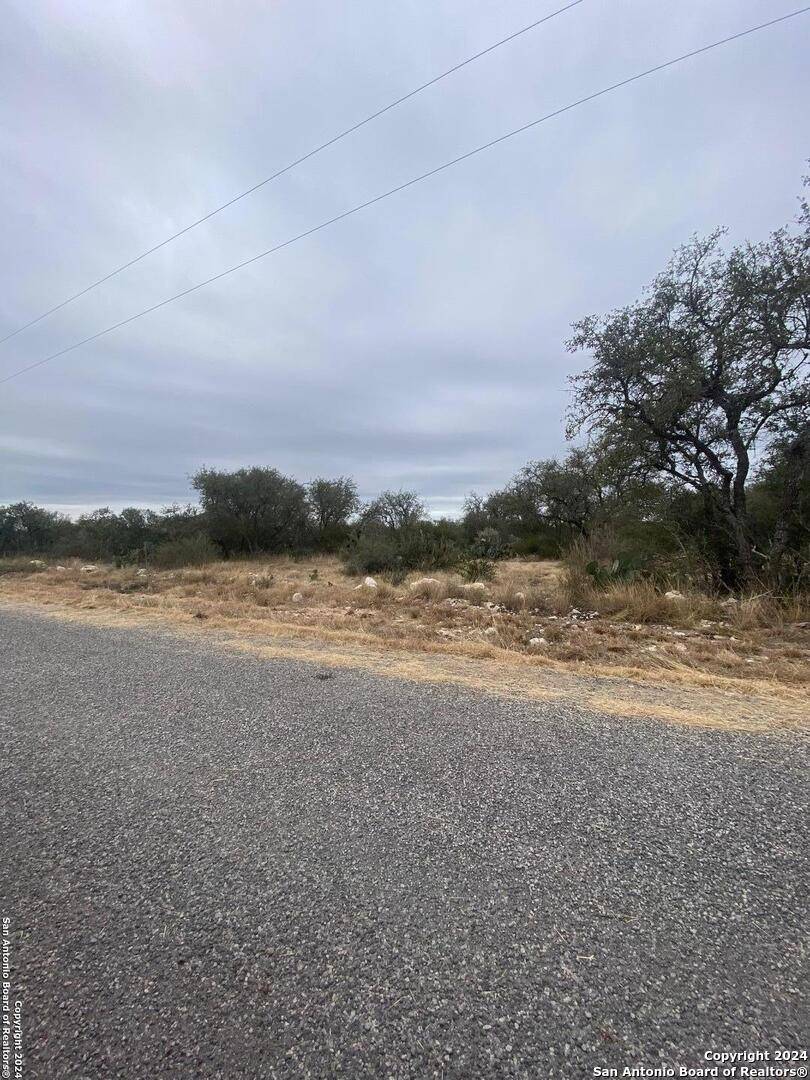 Uvalde, TX 78801,309 LEGEND HILLS RD