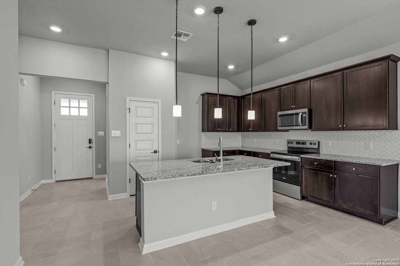 Seguin, TX 78155,2720 Rio Primero