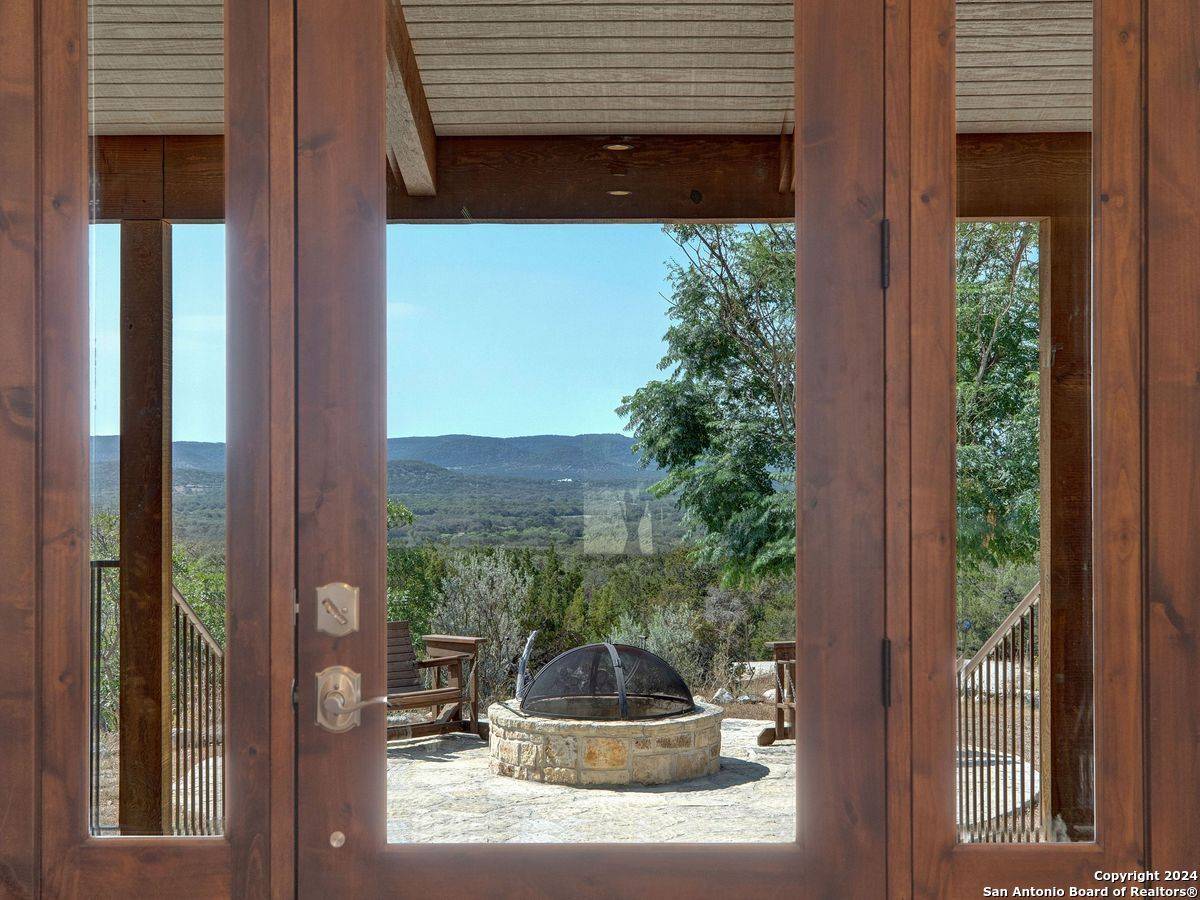 Utopia, TX 78884,603 Blessing Ln