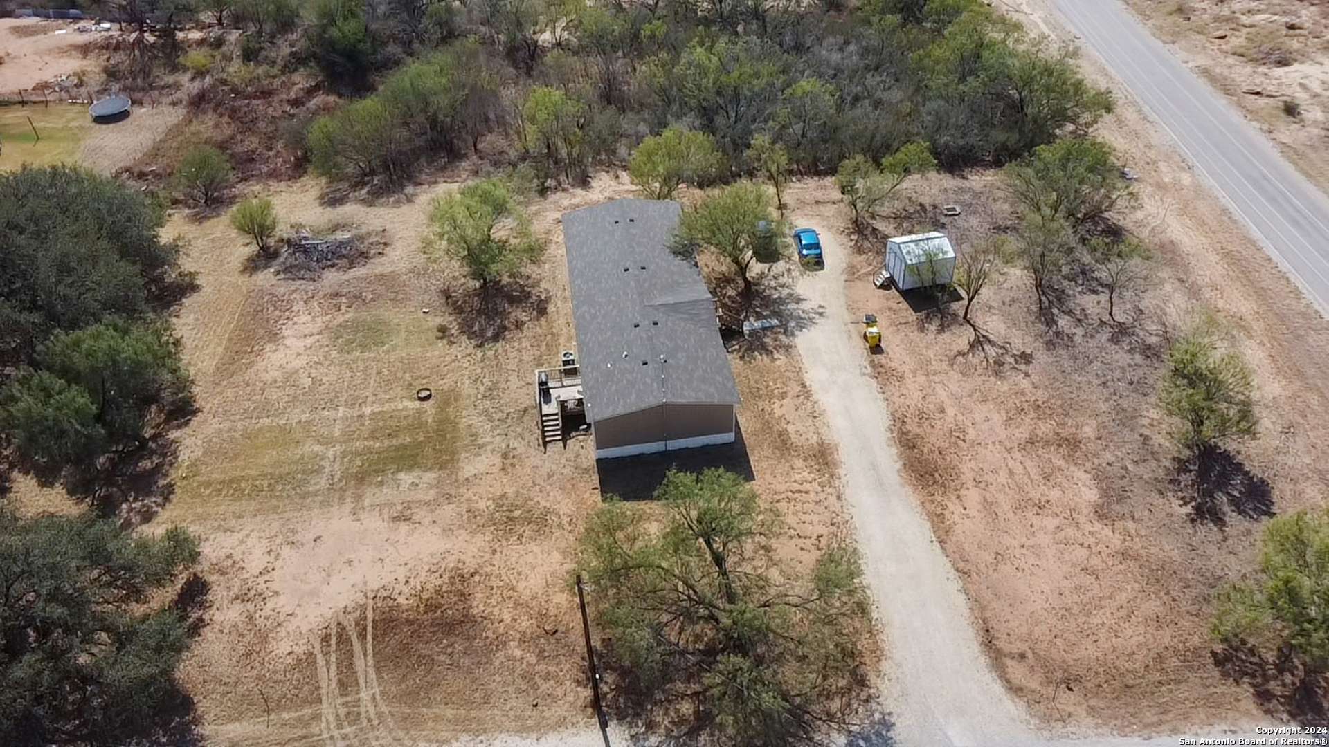 Devine, TX 78016,108 CR 2638