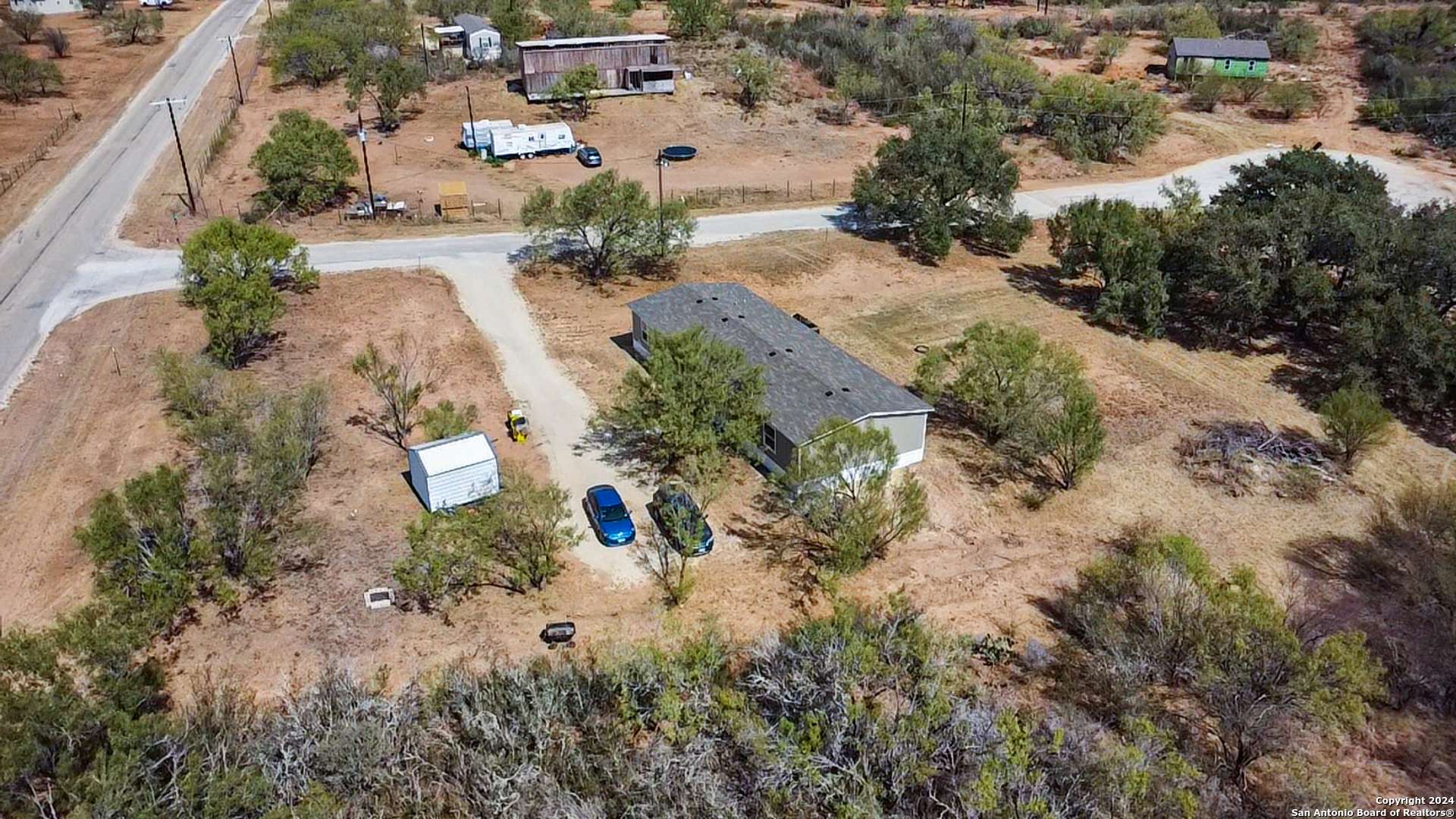 Devine, TX 78016,108 CR 2638