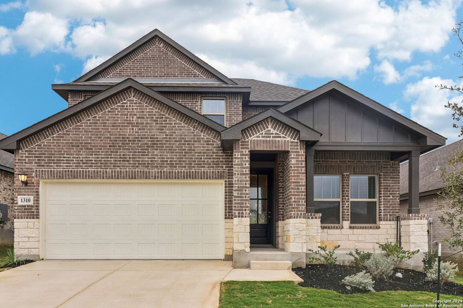 San Antonio, TX 78245,1310 Larkspur Pass