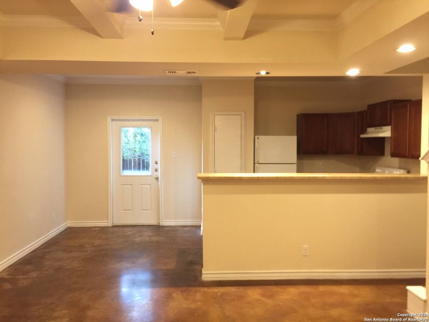 San Antonio, TX 78240-4394,7822 KINGSBURY WOOD UNIT 2