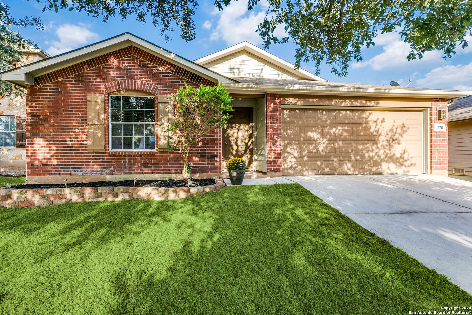 Cibolo, TX 78108,220 Hereford Street