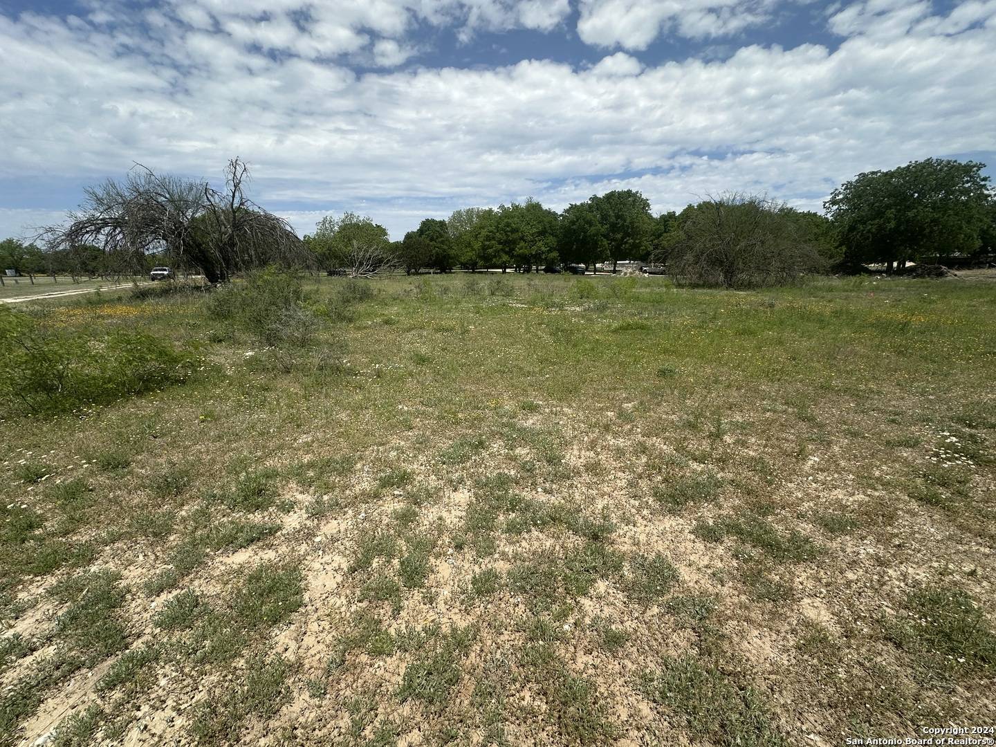 Bandera, TX 78003,201 MAPLE