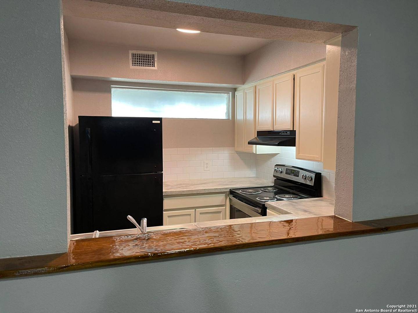 San Antonio, TX 78201-1831,520 GENTLEMAN UNIT 9