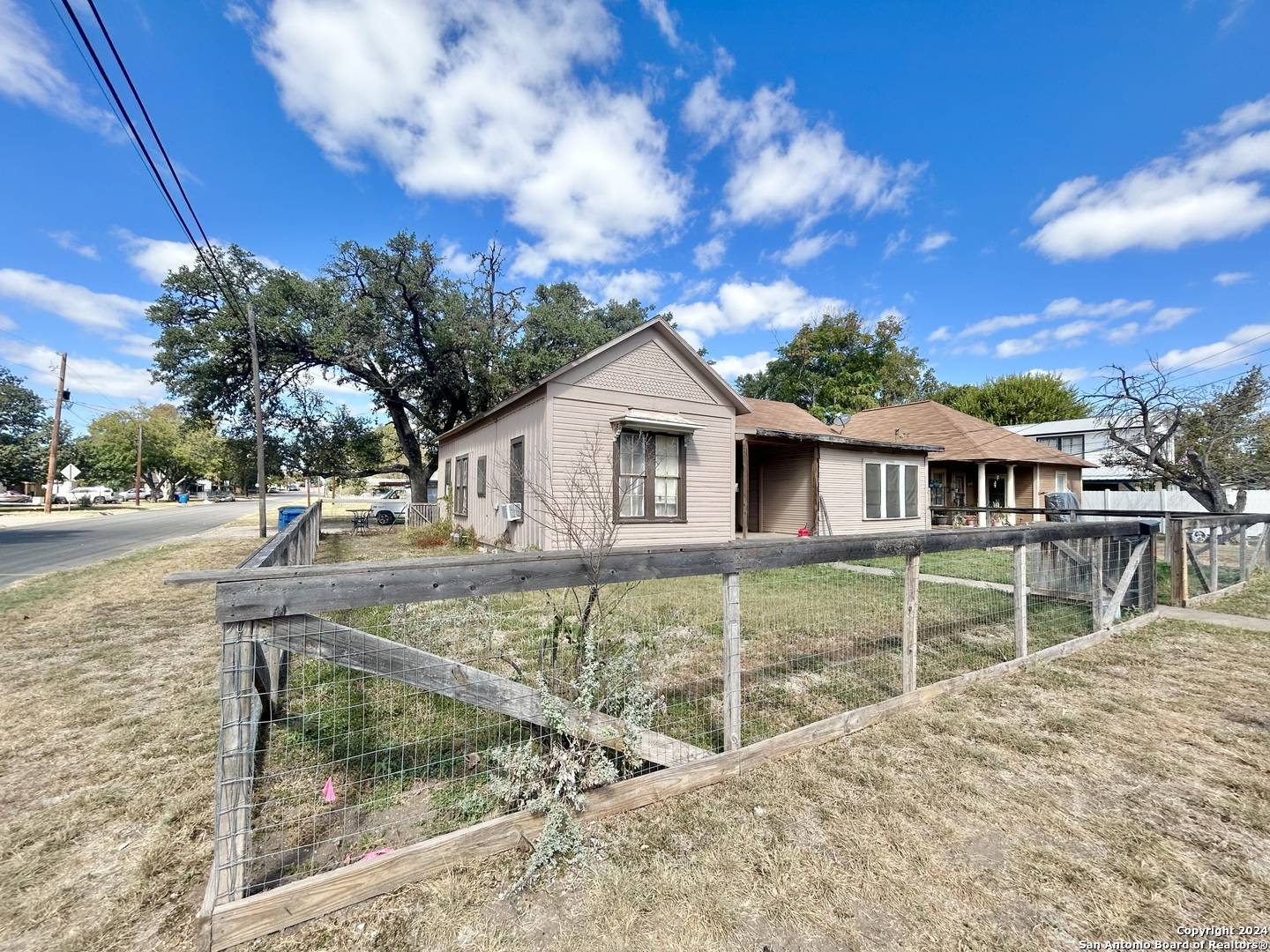 Kerrville, TX 78028-4647,502 ROSS ST