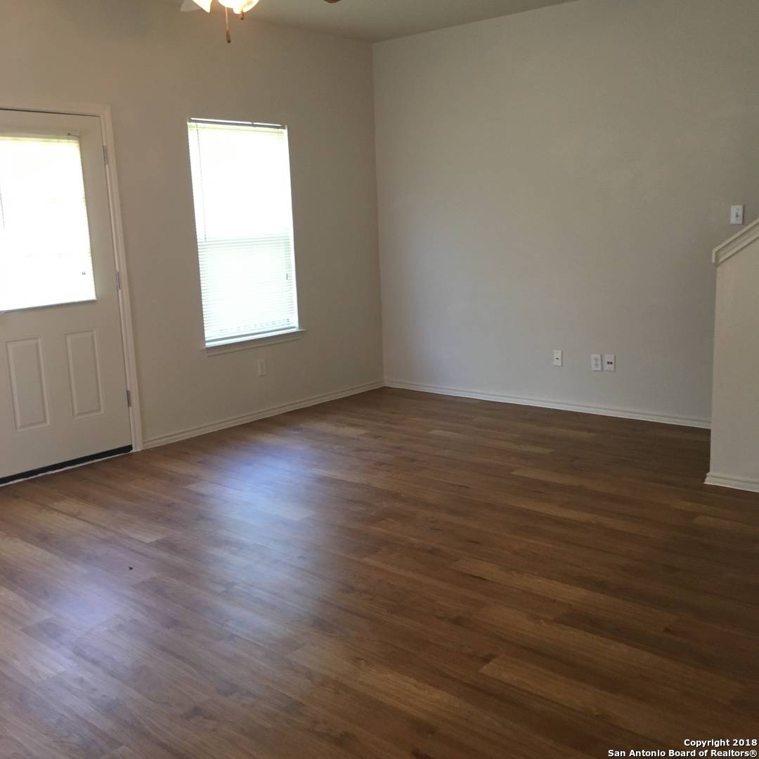 San Antonio, TX 78244,5823 GOLF BEND UNIT 1