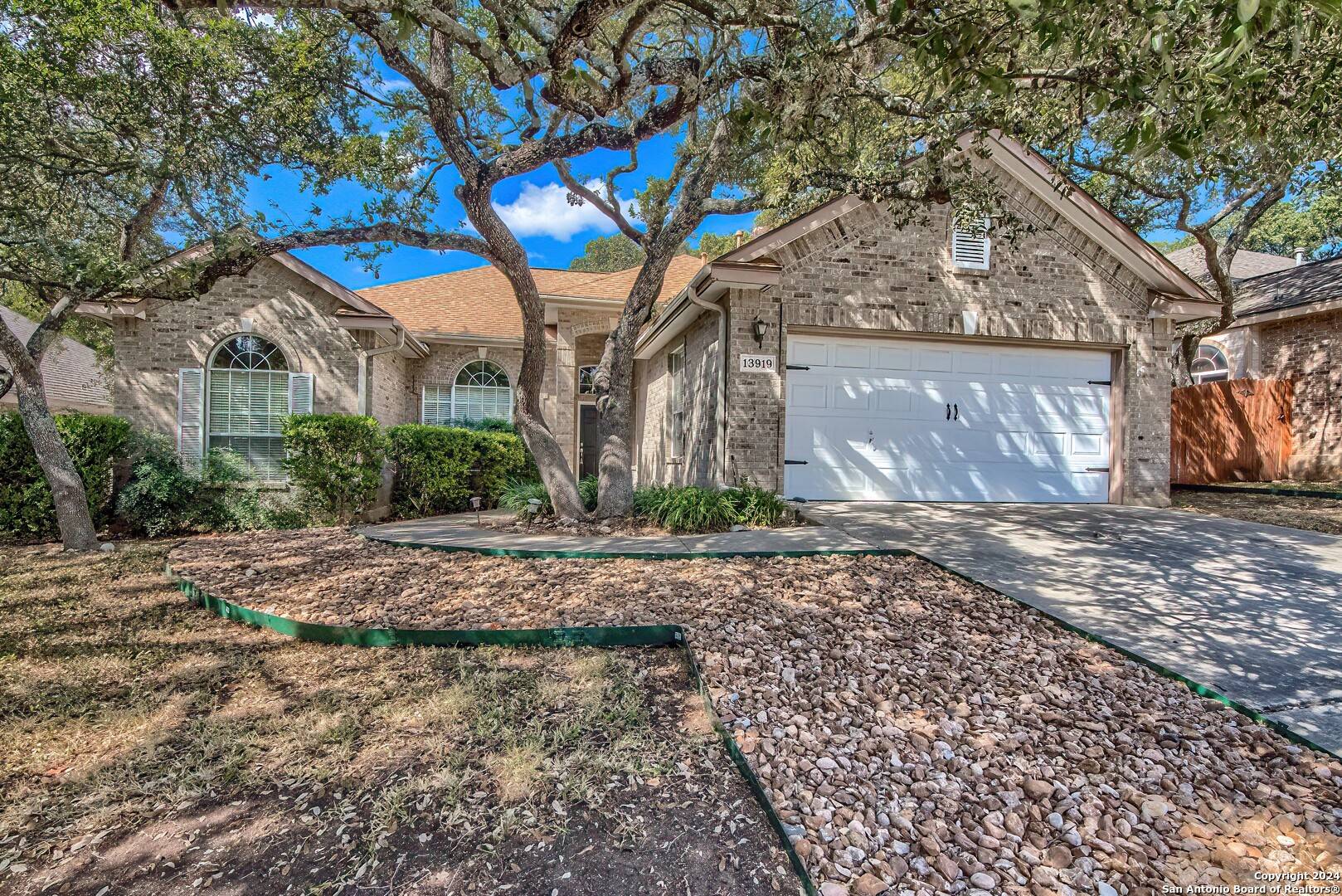 San Antonio, TX 78249-1593,13919 AMBER CREST