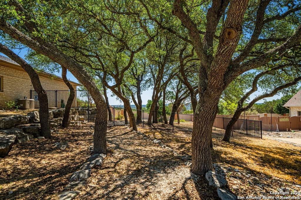 Kerrville, TX 78028,2029 Crown Ridge