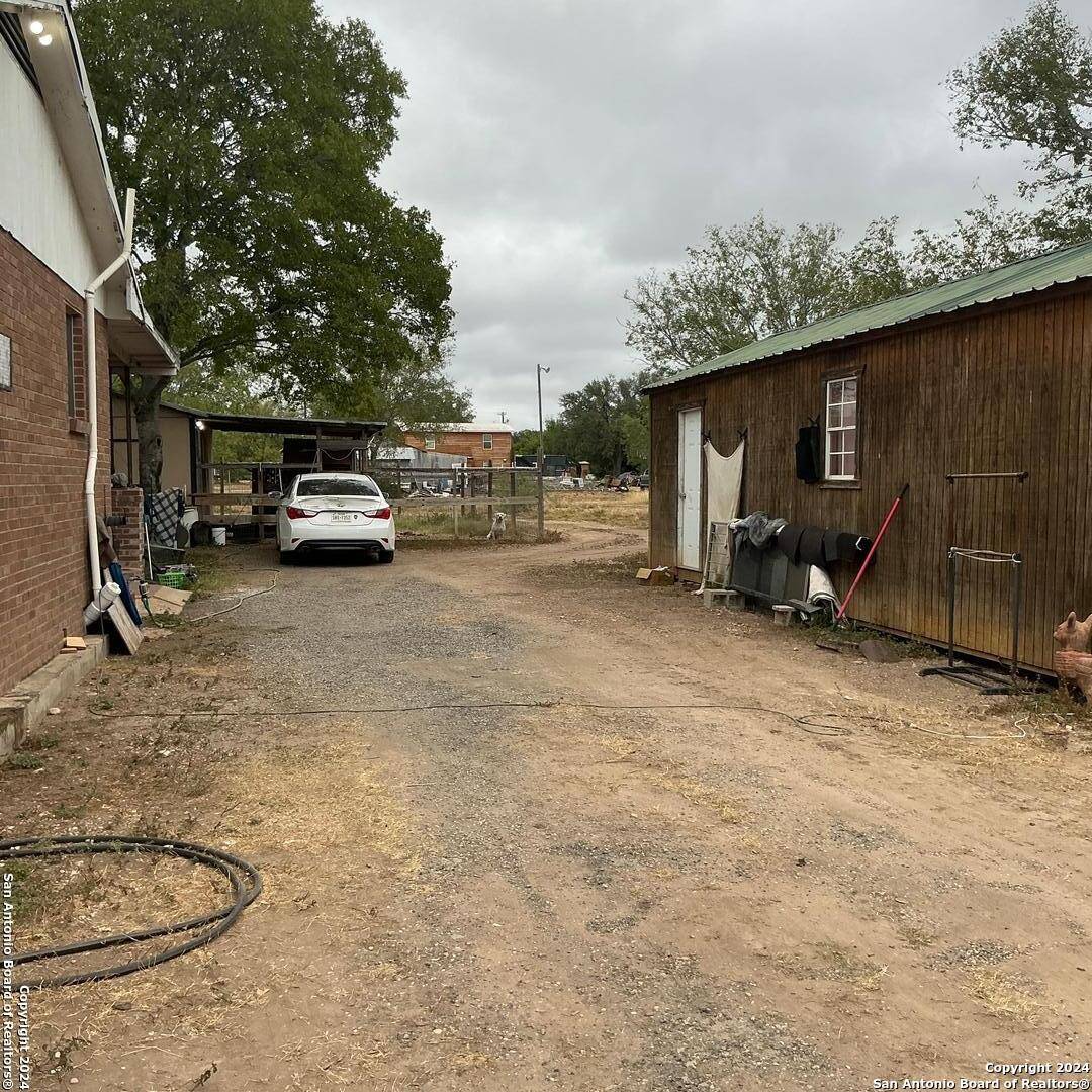 Dhanis, TX 78850,7662 COUNTY ROAD 5223