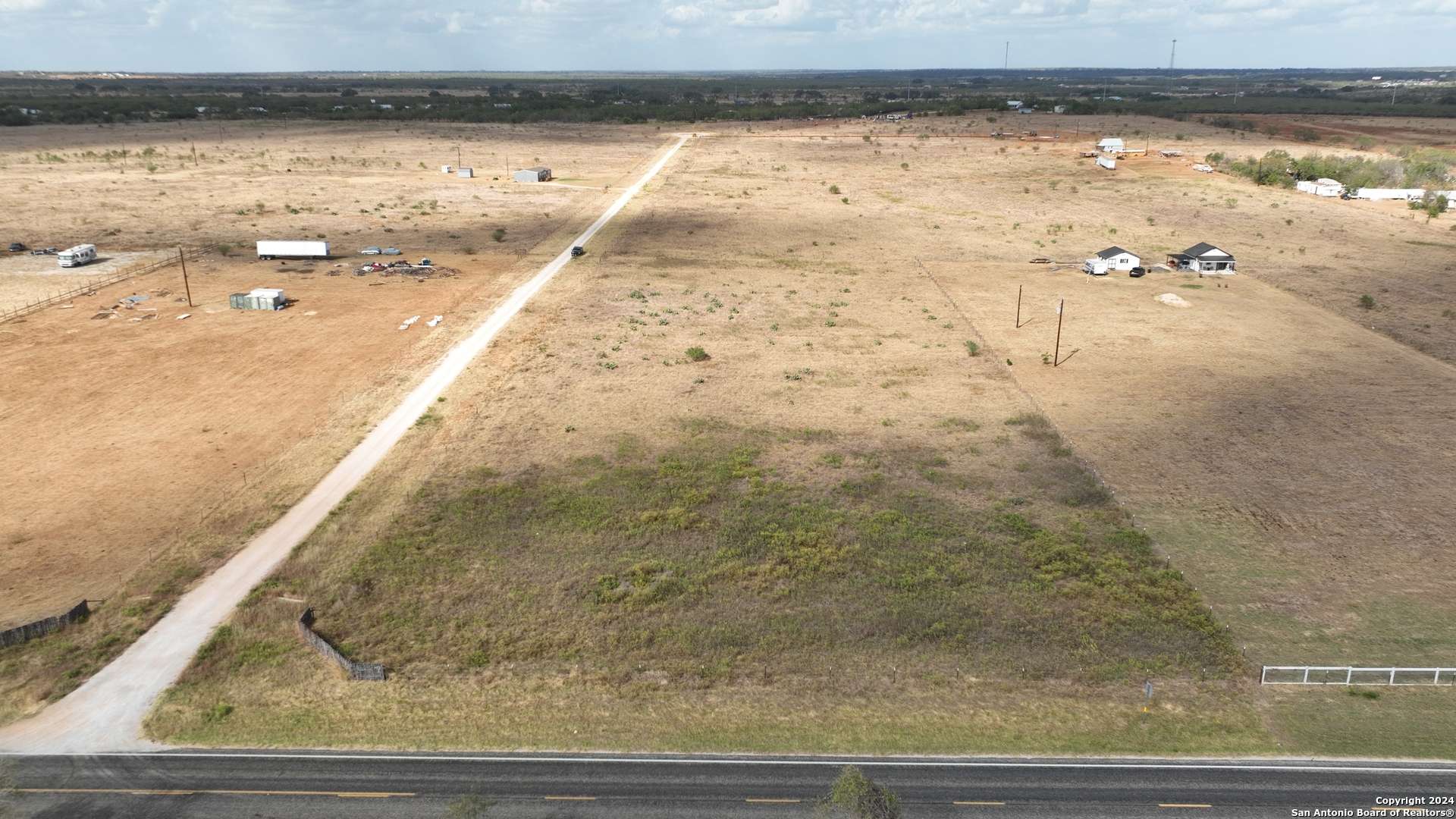 Moore, TX 78057,0000 FM 462