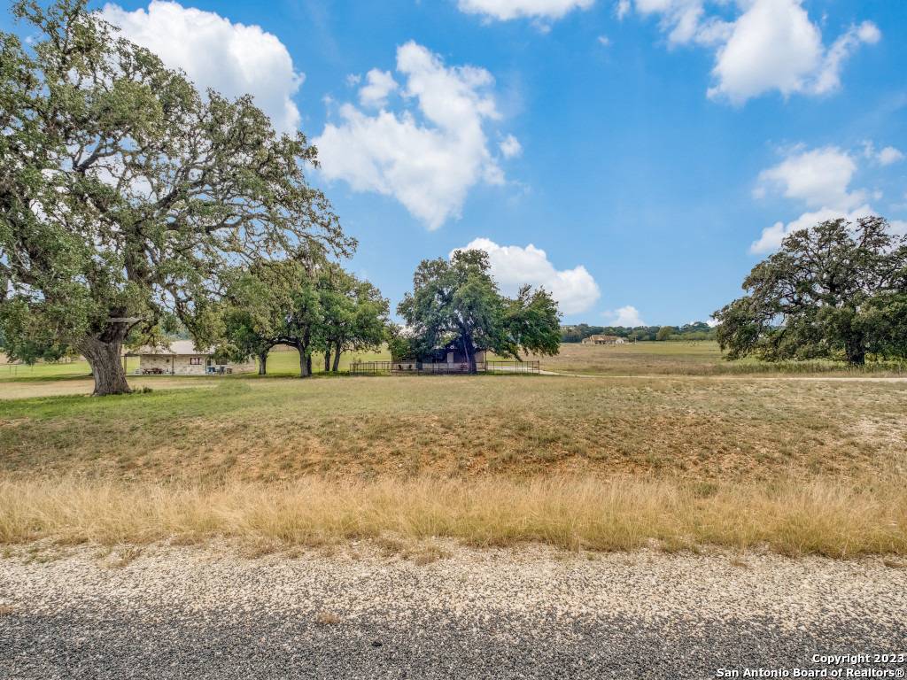 Bandera, TX 78003,338 Salt Grass Trail