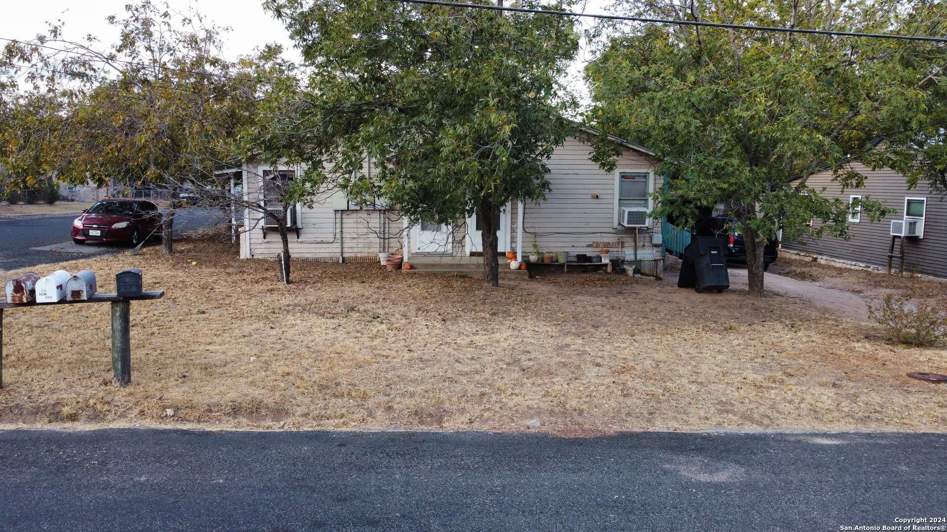 Fredericksburg, TX 78624,308 Walch Avenue