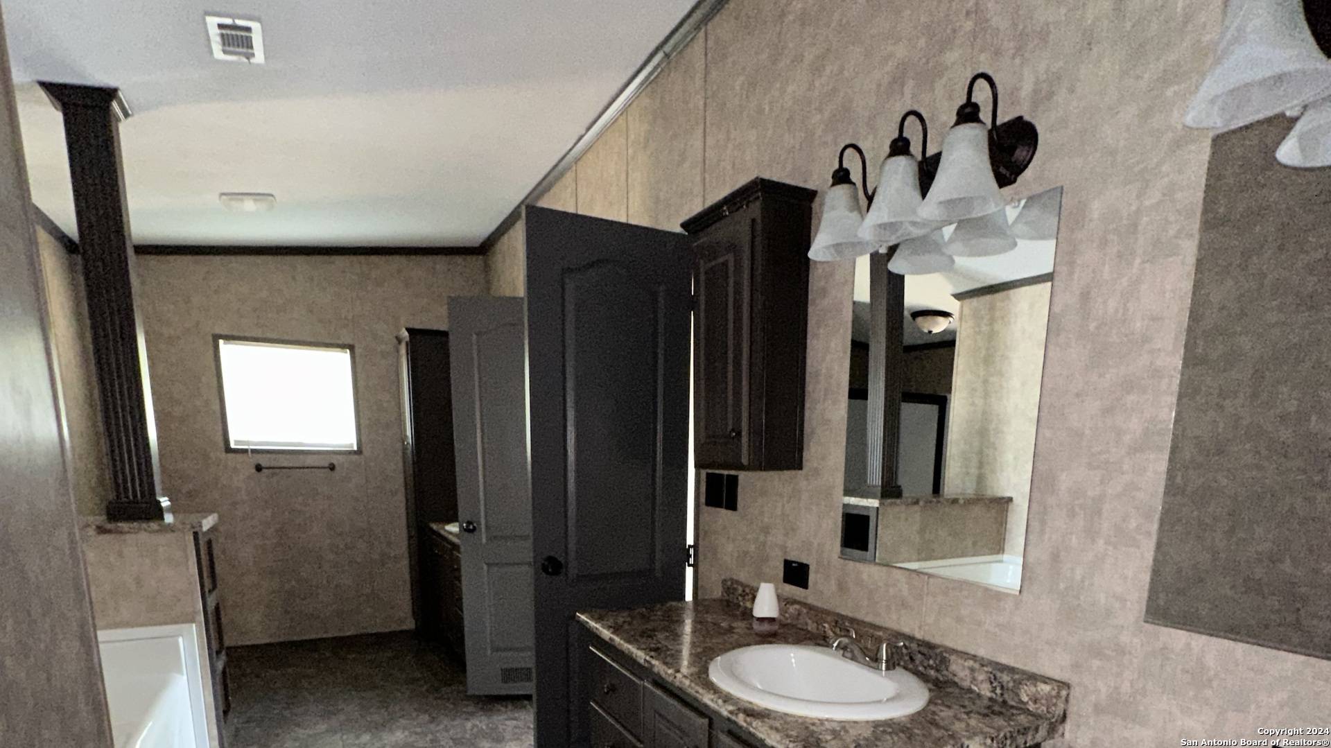 Christine, TX 78012,211 8TH ST