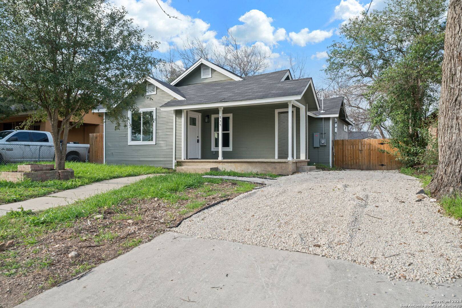 San Antonio, TX 78202-3202,835 CANTON