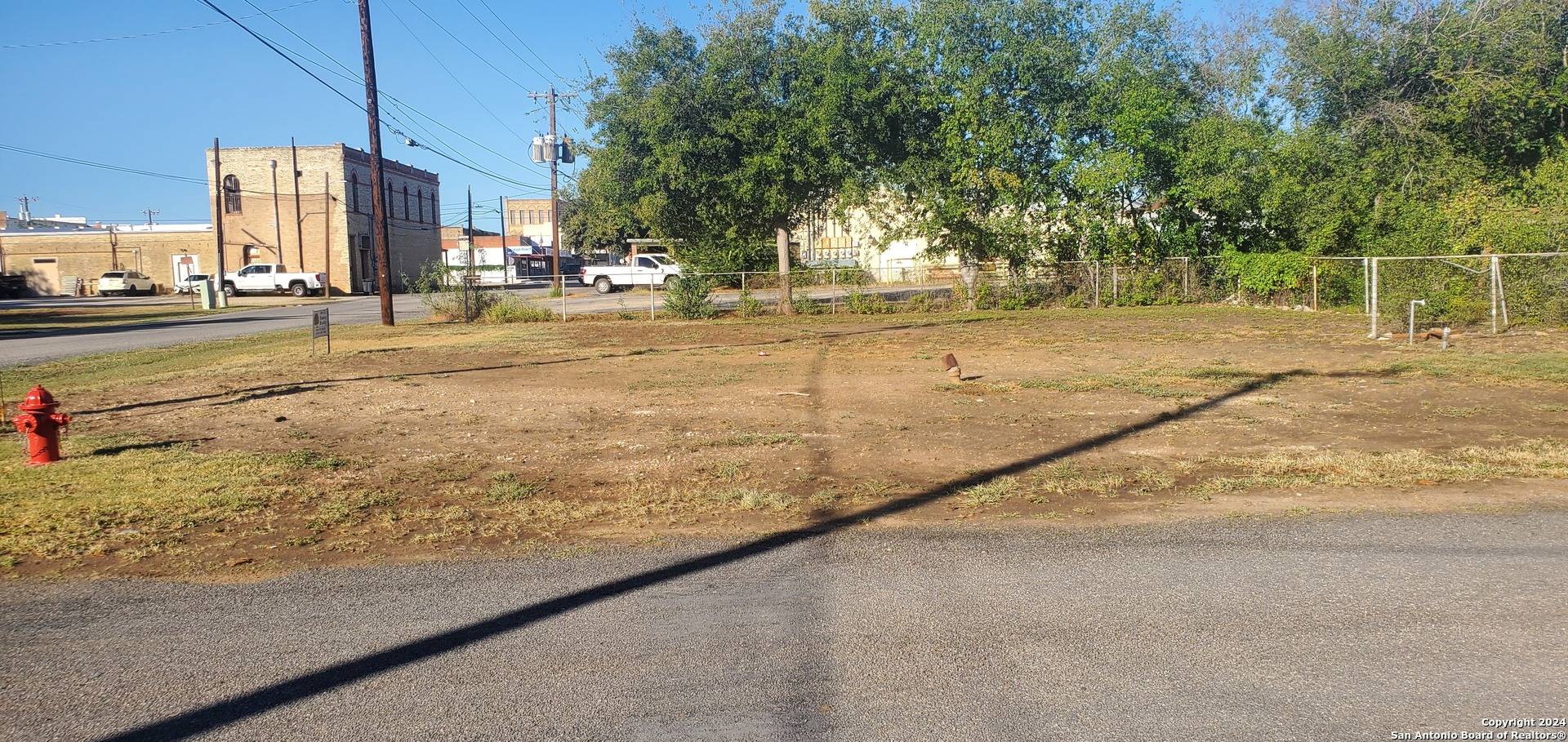 Hondo, TX 78861,1002 17th