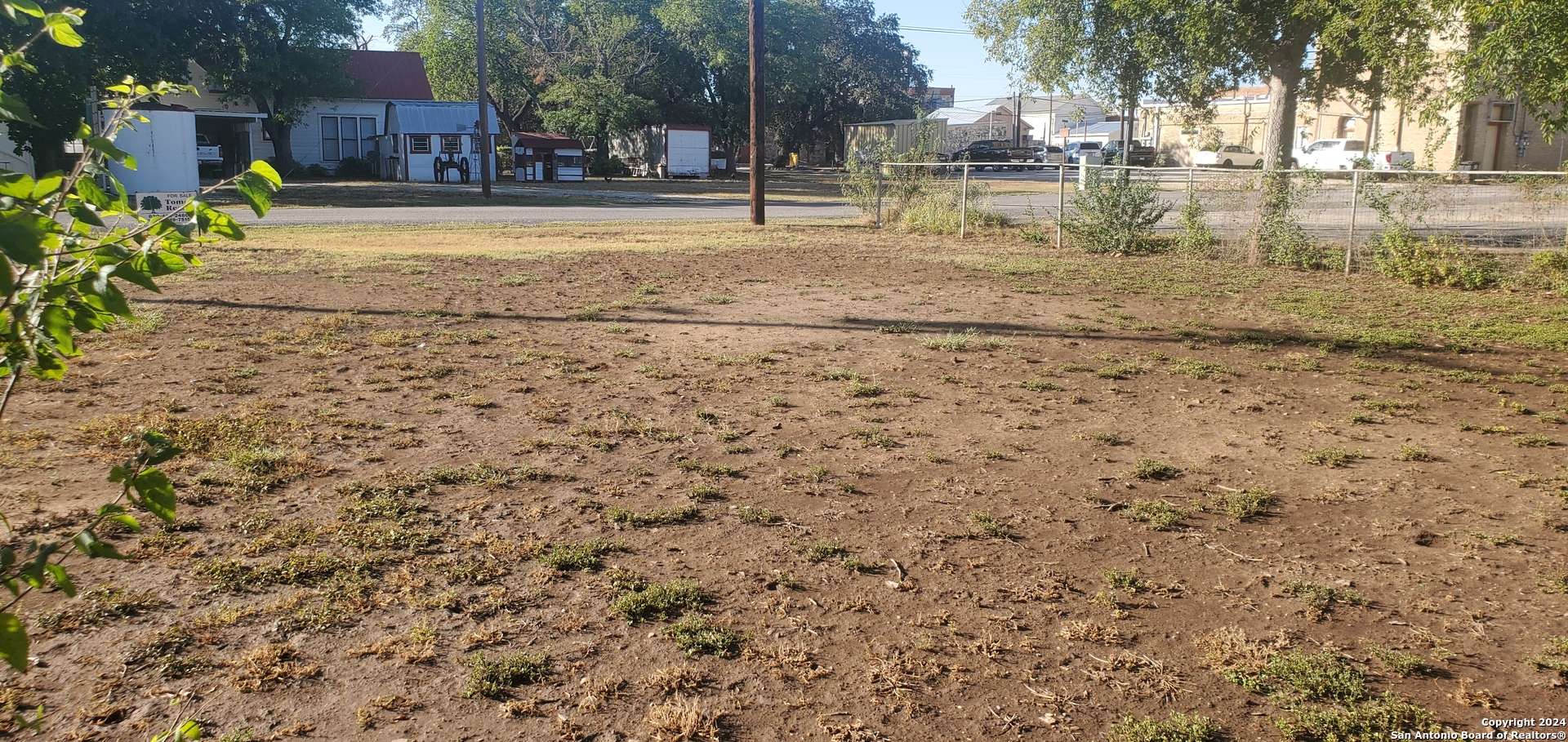 Hondo, TX 78861,1002 17th