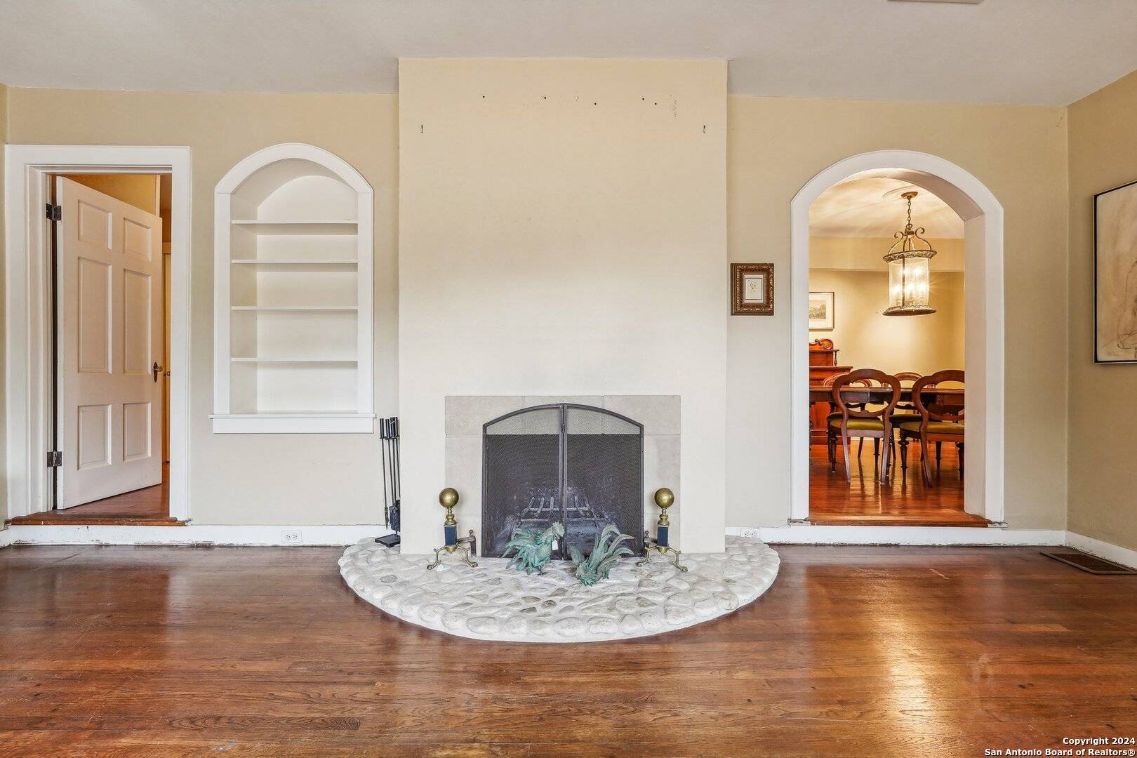 Kerrville, TX 78028,913 Jackson Rd
