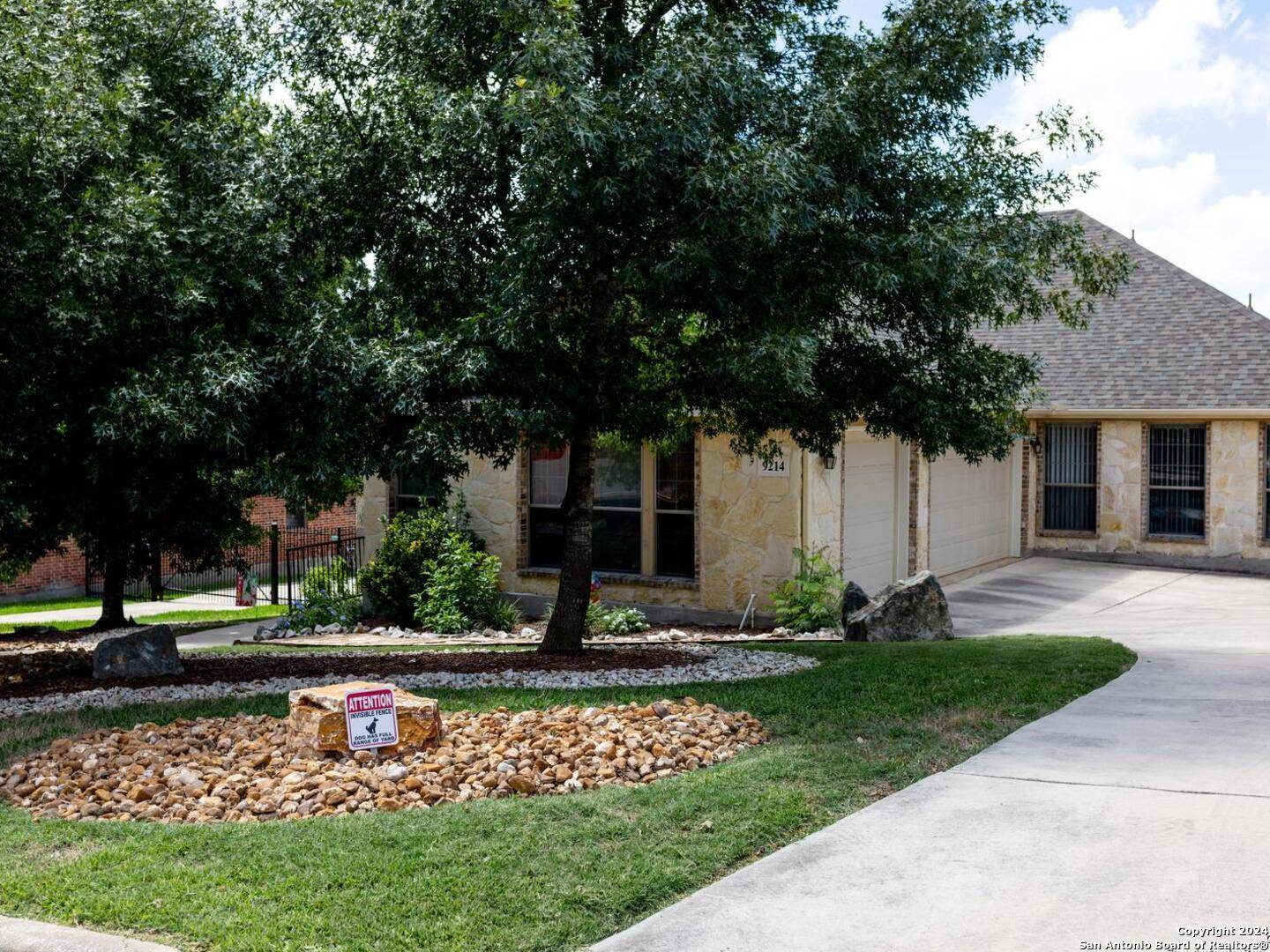 Helotes, TX 78023-4530,9214 LISA ENRICO