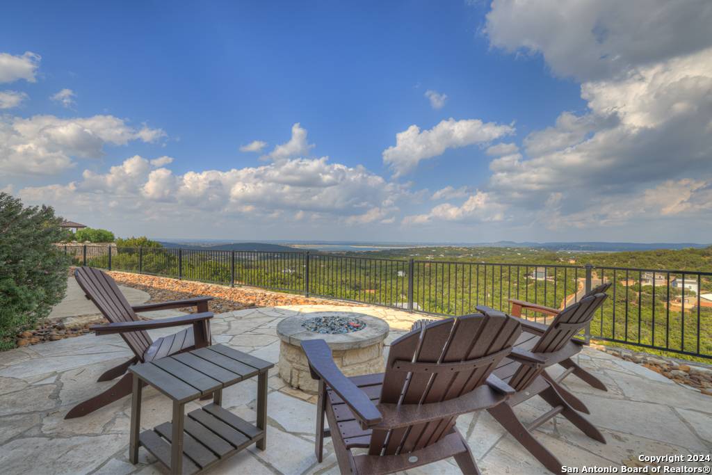 Canyon Lake, TX 78133,800 high oaks
