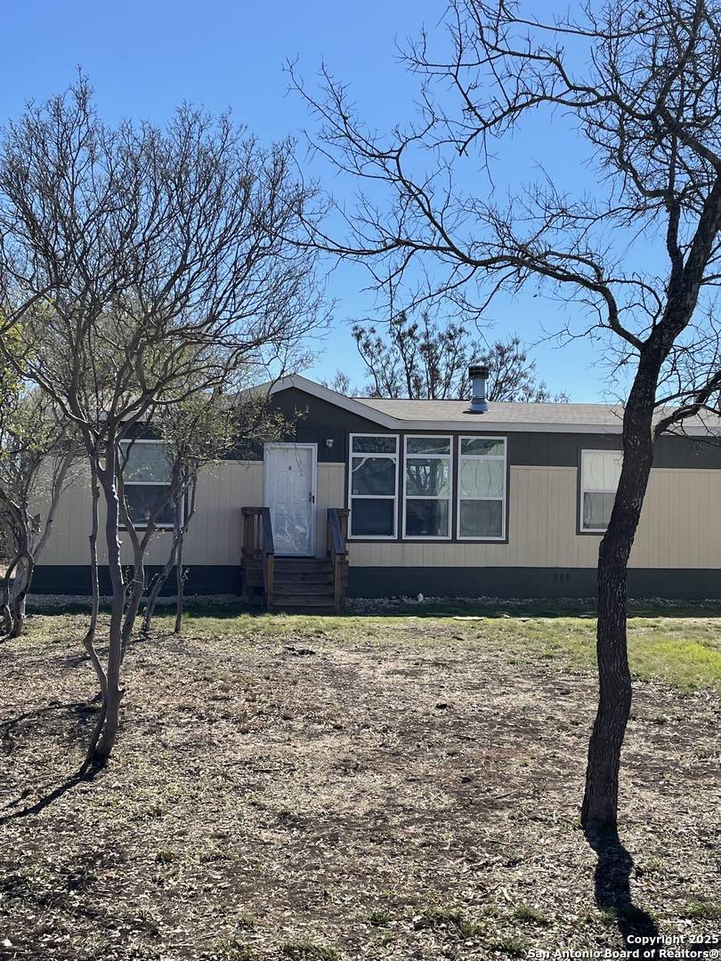 Hondo, TX 78861,2451 county road 421