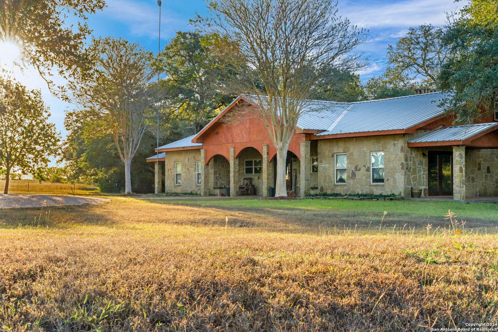 Hallettsville, TX 77964,322 County Road 180A