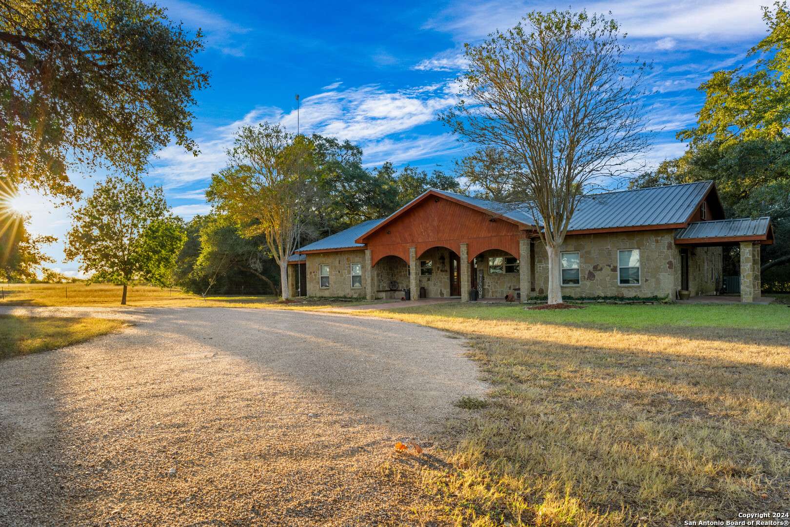 Hallettsville, TX 77964,322 County Road 180A