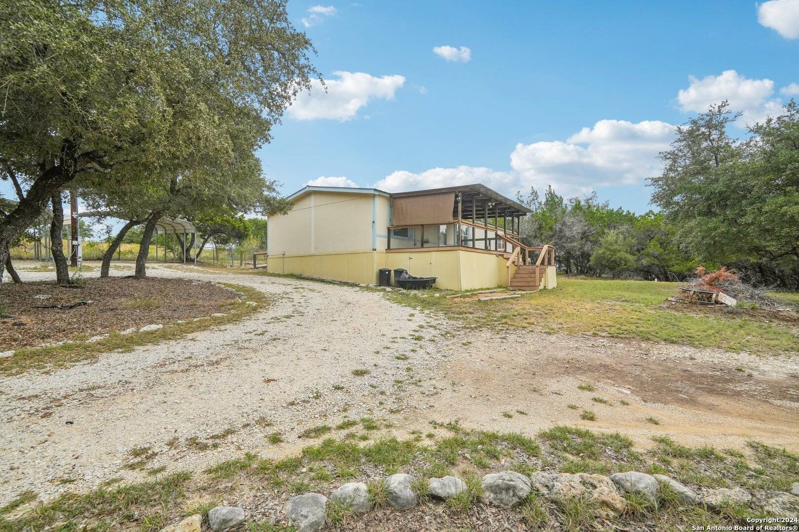 Lakehills, TX 78063-6579,140 LAKE TERRACE DR