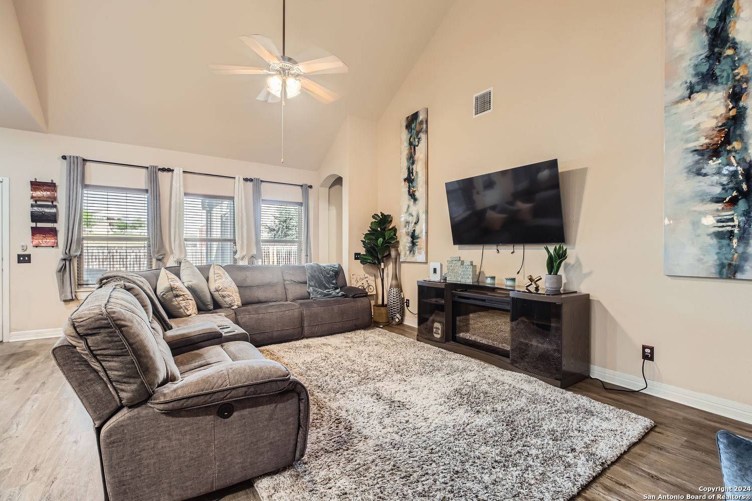 Cibolo, TX 78108-2408,5622 DEVONWOOD ST